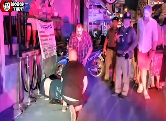 Video :A British father and son and bouncers engaged in a violent altercation in a Pattaya pub